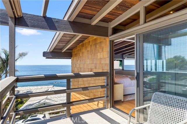 Detail Gallery Image 5 of 42 For 1944 Ocean Way, Laguna Beach,  CA 92651 - 3 Beds | 3/1 Baths