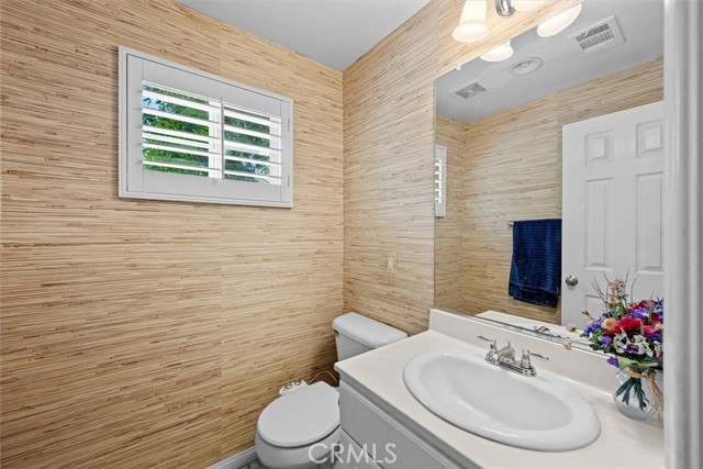 Detail Gallery Image 21 of 46 For 22528 Canal Cir, Grand Terrace,  CA 92313 - 3 Beds | 2/1 Baths