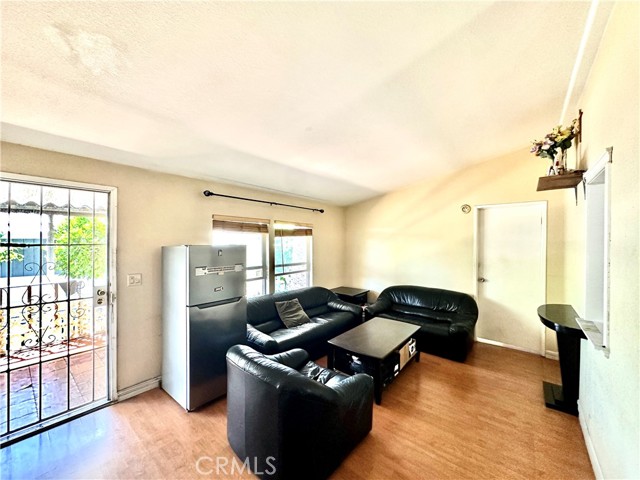 Detail Gallery Image 9 of 41 For 507 S Euclid St #71,  Santa Ana,  CA 92074 - 4 Beds | 2 Baths