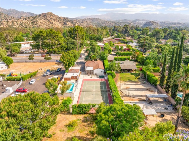22226 Devonshire Street, Chatsworth CA: https://media.crmls.org/medias/41739bb3-0120-4a85-8c27-6be548da2a44.jpg