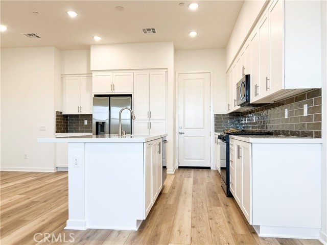 22019 Florence Circle, Walnut CA: https://media.crmls.org/medias/4173ca0c-7320-4a85-aa8e-128638129f3c.jpg