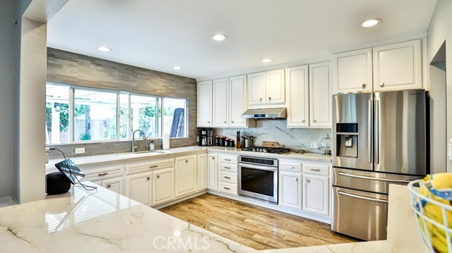22941 Belquest Drive, Lake Forest CA: https://media.crmls.org/medias/417404ff-325c-44de-8c93-64fc5191bfca.jpg