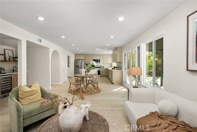 23652 Algiers Street, Mission Viejo CA: https://media.crmls.org/medias/4174eb1a-fe79-4cae-8512-a97808173f33.jpg