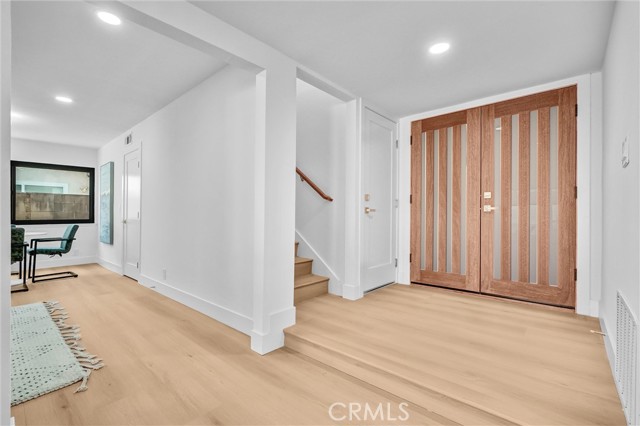 Detail Gallery Image 6 of 33 For 15335 Seine, Irvine,  CA 92604 - 6 Beds | 4 Baths