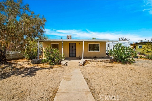 Detail Gallery Image 4 of 42 For 74976 Serrano Dr, Twentynine Palms,  CA 92277 - 2 Beds | 1 Baths