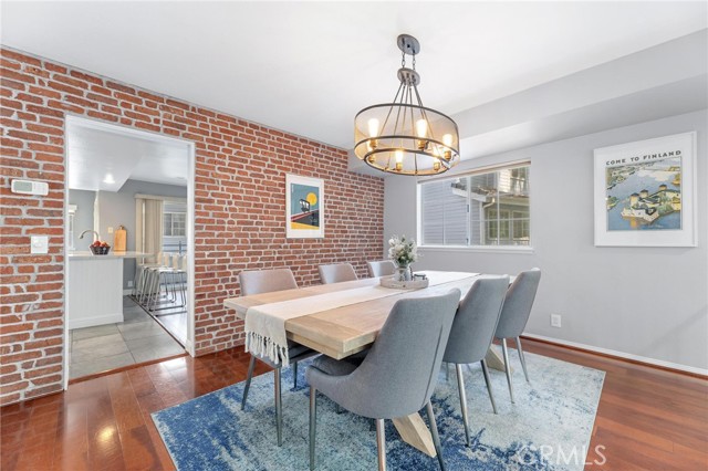 Detail Gallery Image 10 of 34 For 23163 Mulholland Drive Unit 6, Woodland Hills,  CA 91364 - 2 Beds | 2/1 Baths