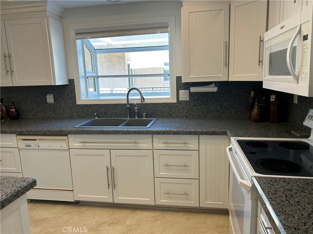 4176be7c 4344 48bc 9e9a 4dddea7190ab