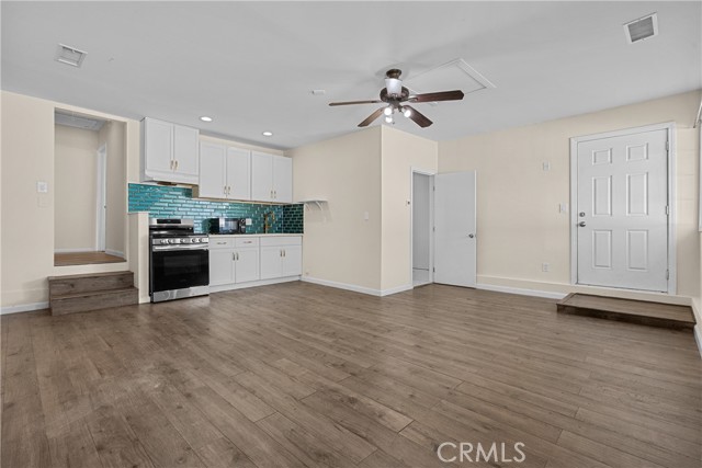 Detail Gallery Image 50 of 59 For 9559 9561 Natick Ave, North Hills,  CA 91343 - 5 Beds | 4 Baths