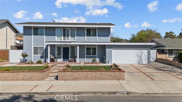 Detail Gallery Image 2 of 57 For 3929 Vincente Ave, Camarillo,  CA 93010 - 5 Beds | 3 Baths