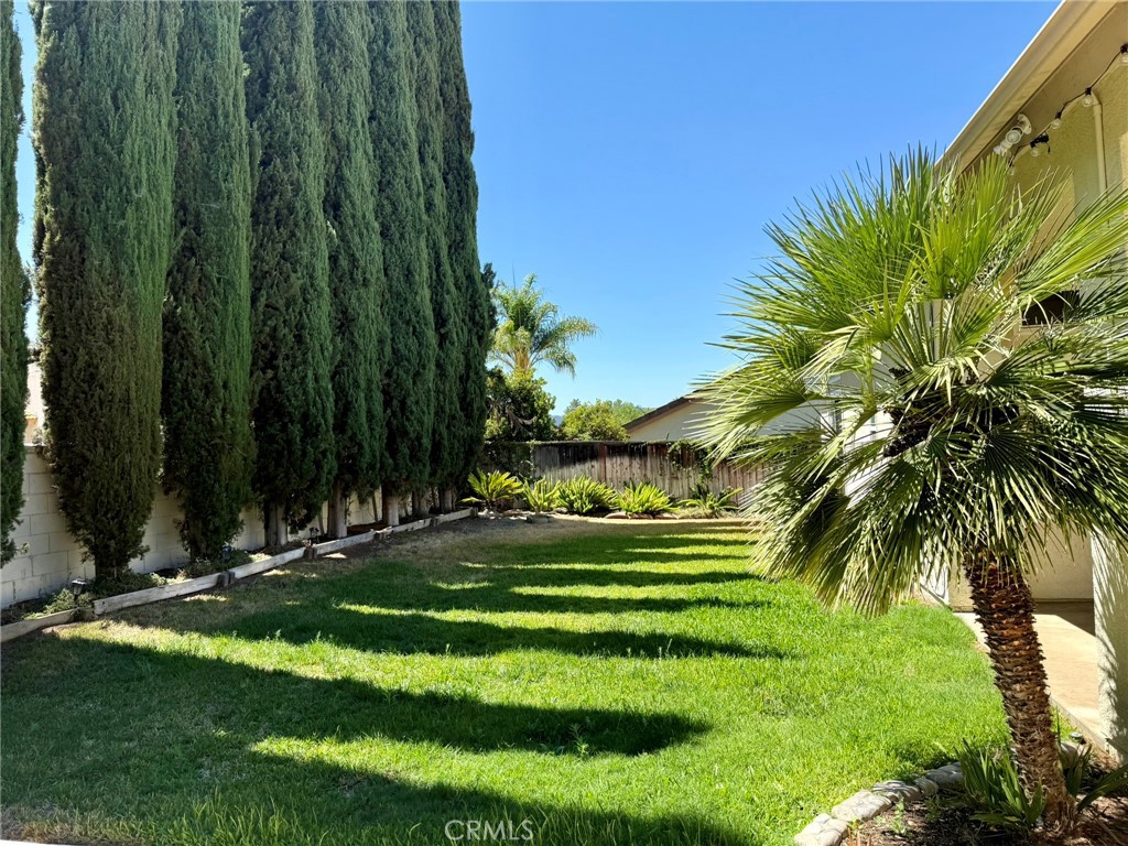 https://media.crmls.org/medias/4177df56-b468-4c38-94b2-b89d14432ad2.jpg?preset=X-Large