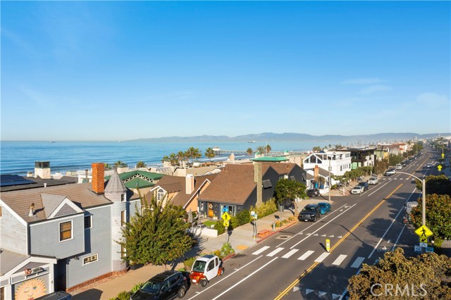 312 Manhattan Avenue, Manhattan Beach, California 90266, 2 Bedrooms Bedrooms, ,1 BathroomBathrooms,Residential,Sold,Manhattan Avenue,SB21244483