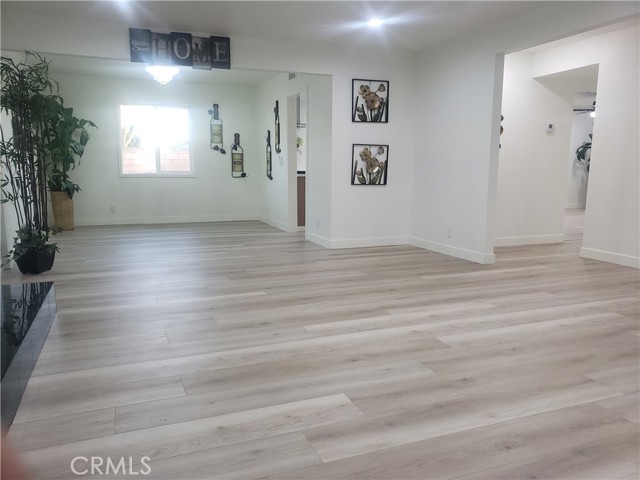 Detail Gallery Image 9 of 32 For 2758 W Stocton, Anaheim,  CA 92801 - 4 Beds | 3 Baths