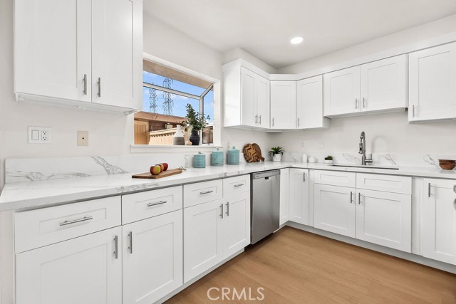 Detail Gallery Image 11 of 42 For 9736 Monte Carlo Cir, Huntington Beach,  CA 92646 - 4 Beds | 2/1 Baths