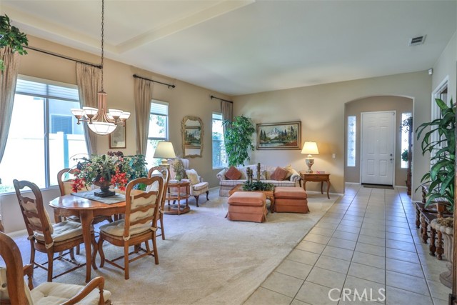 Detail Gallery Image 8 of 52 For 930 Mccall, Corona,  CA 92881 - 4 Beds | 2 Baths