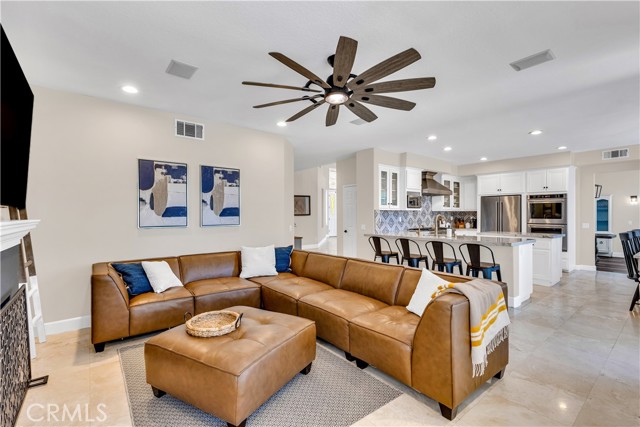 57 Hillrise, Rancho Santa Margarita CA: https://media.crmls.org/medias/4179dcd6-42a6-4e2d-9c49-faca1807bae3.jpg