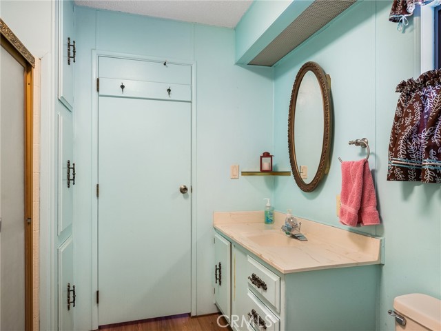 Detail Gallery Image 13 of 34 For 599 Smoke Tree Rd, Pinon Hills,  CA 92372 - 2 Beds | 2 Baths