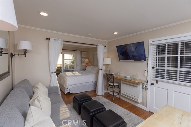 Detail Gallery Image 8 of 35 For 464 Bent St #B,  Laguna Beach,  CA 92651 - 1 Beds | 1 Baths