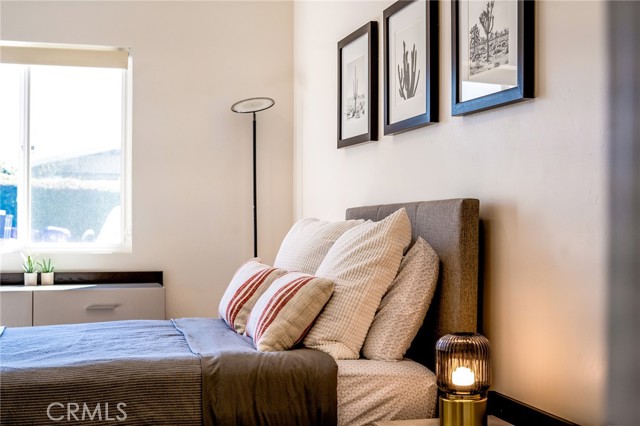 348 & 350 27th Street, San Diego CA: https://media.crmls.org/medias/417d2e7b-2a13-47c5-bc52-05791fc97586.jpg