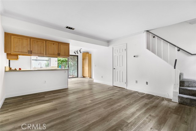 Detail Gallery Image 5 of 46 For 1102 San Juan St #B,  Tustin,  CA 92780 - 2 Beds | 2/1 Baths