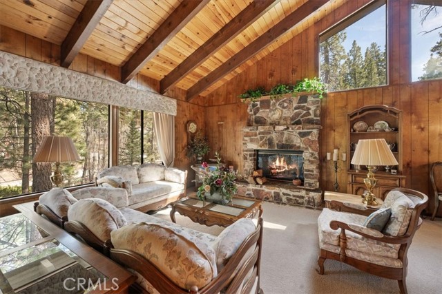 Detail Gallery Image 2 of 30 For 268 Olympic, Big Bear Lake,  CA 92315 - 4 Beds | 3 Baths