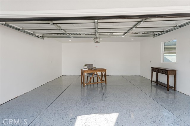 3945 S Norton Avenue, Los Angeles CA: https://media.crmls.org/medias/417e2c18-9c3c-423b-b8e3-d1240f63f870.jpg