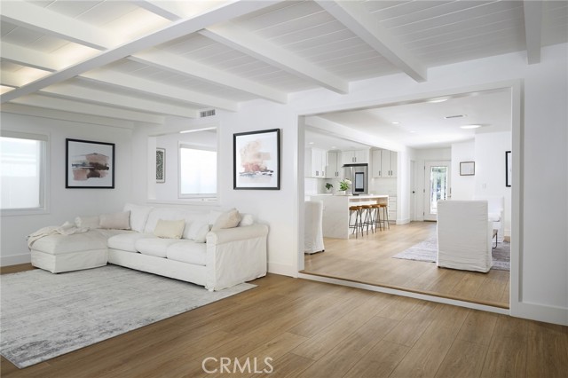 270 Cecil Place, Costa Mesa CA: https://media.crmls.org/medias/417efcf3-09fe-4689-8fa6-f76f9326cc14.jpg