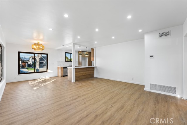 Detail Gallery Image 3 of 19 For 12702 Benfield, Norwalk,  CA 90650 - 3 Beds | 2 Baths