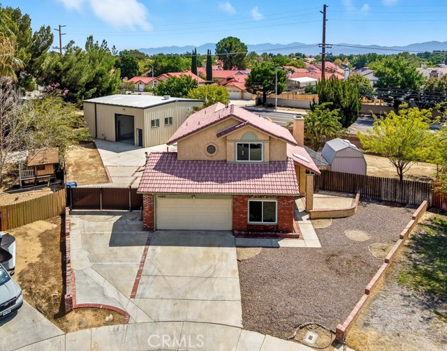 Detail Gallery Image 8 of 10 For 44810 Rock Island Dr., Lancaster,  CA 93535 - 3 Beds | 3 Baths