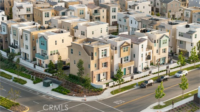 41 Stable Dr, Rancho Mission Viejo CA: https://media.crmls.org/medias/4180228b-fe38-4dbc-8fae-306bb1203f7e.jpg