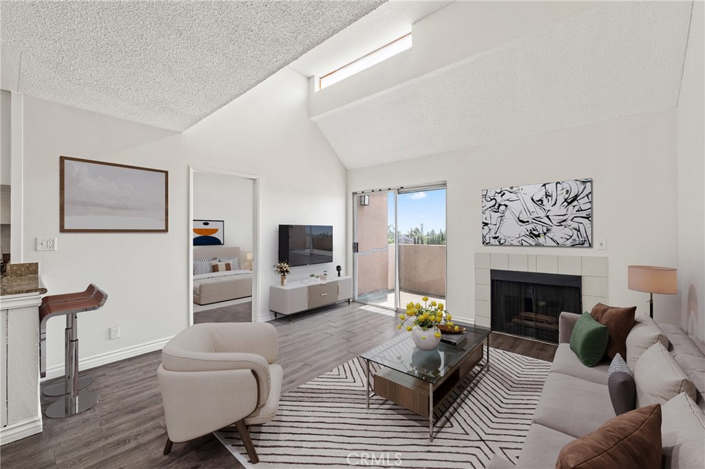 450 E 4th Street #419