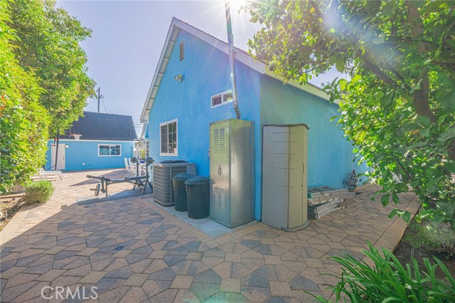 Detail Gallery Image 16 of 53 For 14156 Califa, Sherman Oaks,  CA 91401 - 3 Beds | 2 Baths