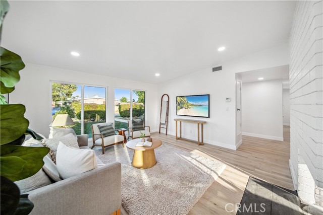 957 N Jasmine Avenue, Ontario CA: https://media.crmls.org/medias/4181a2fa-5d00-47b2-a9f5-d347c87de513.jpg