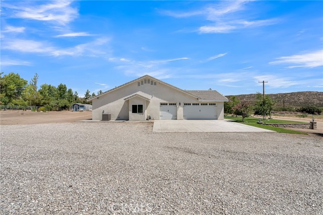 Detail Gallery Image 44 of 64 For 3798 Wells Road, Hesperia,  CA 92345 - 4 Beds | 3 Baths