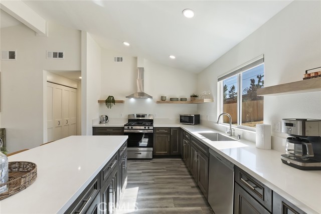 Detail Gallery Image 12 of 29 For 61531 Sunburst, Joshua Tree,  CA 92252 - 3 Beds | 2 Baths