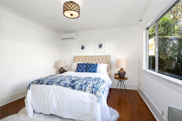 802 S Arroyo Boulevard, Pasadena CA: https://media.crmls.org/medias/41832596-5c1a-49be-8697-2cc93ca05b0c.jpg