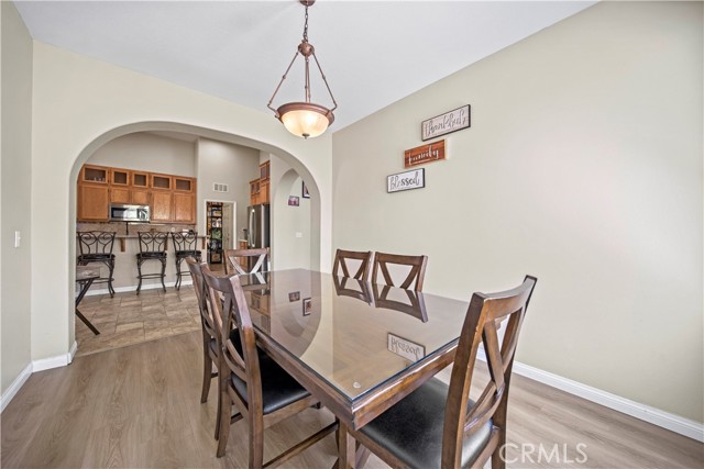Detail Gallery Image 14 of 39 For 15776 Gilbert Ct, Victorville,  CA 92394 - 4 Beds | 2 Baths