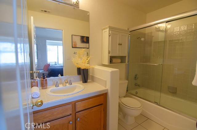 Detail Gallery Image 24 of 35 For 240 S Mentor #2,  Pasadena,  CA 91106 - 2 Beds | 2/1 Baths