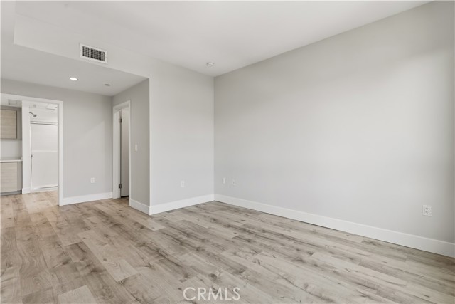 5820 La Mirada Avenue, 401 photo 19