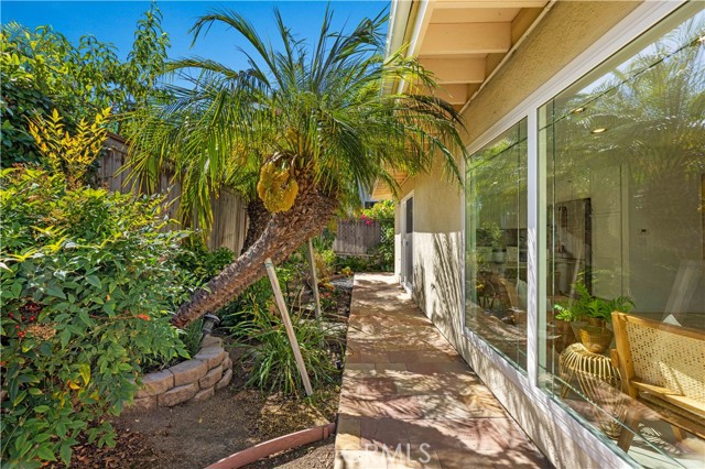 18701 Paseo Cortez, Irvine CA: https://media.crmls.org/medias/41856ce9-177d-4f67-ada5-b6d88956c219.jpg