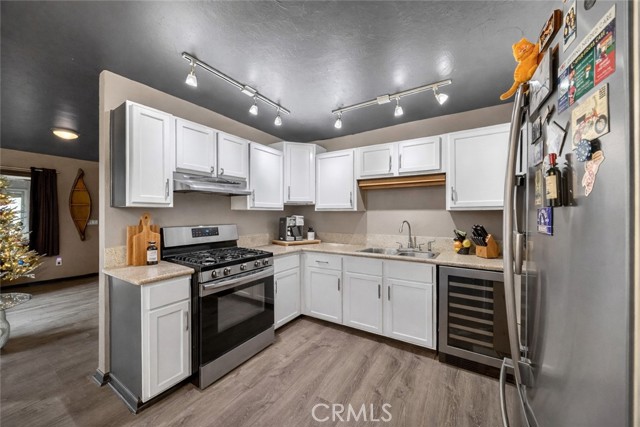 Detail Gallery Image 8 of 67 For 57661 Aberdeen, Yucca Valley,  CA 92284 - 4 Beds | 2 Baths