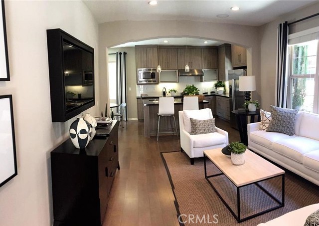 Detail Gallery Image 2 of 12 For 236 Firefly, Irvine,  CA 92618 - 3 Beds | 2/1 Baths