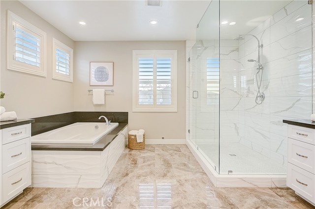 41873330 F75d 44c6 B124 08e5c2d19eef