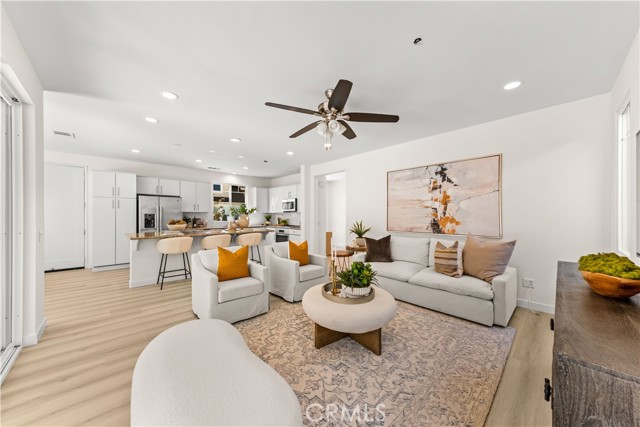 Detail Gallery Image 6 of 42 For 114 Cultivate, Irvine,  CA 92618 - 4 Beds | 3/1 Baths