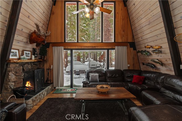 Detail Gallery Image 10 of 50 For 764 Crestwood, Big Bear Lake,  CA 92315 - 2 Beds | 2 Baths