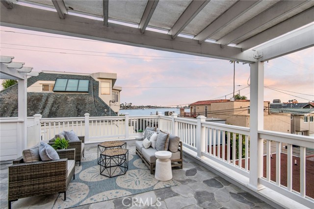 Detail Gallery Image 36 of 46 For 46 Giralda Walk, Long Beach,  CA 90803 - 4 Beds | 4/1 Baths