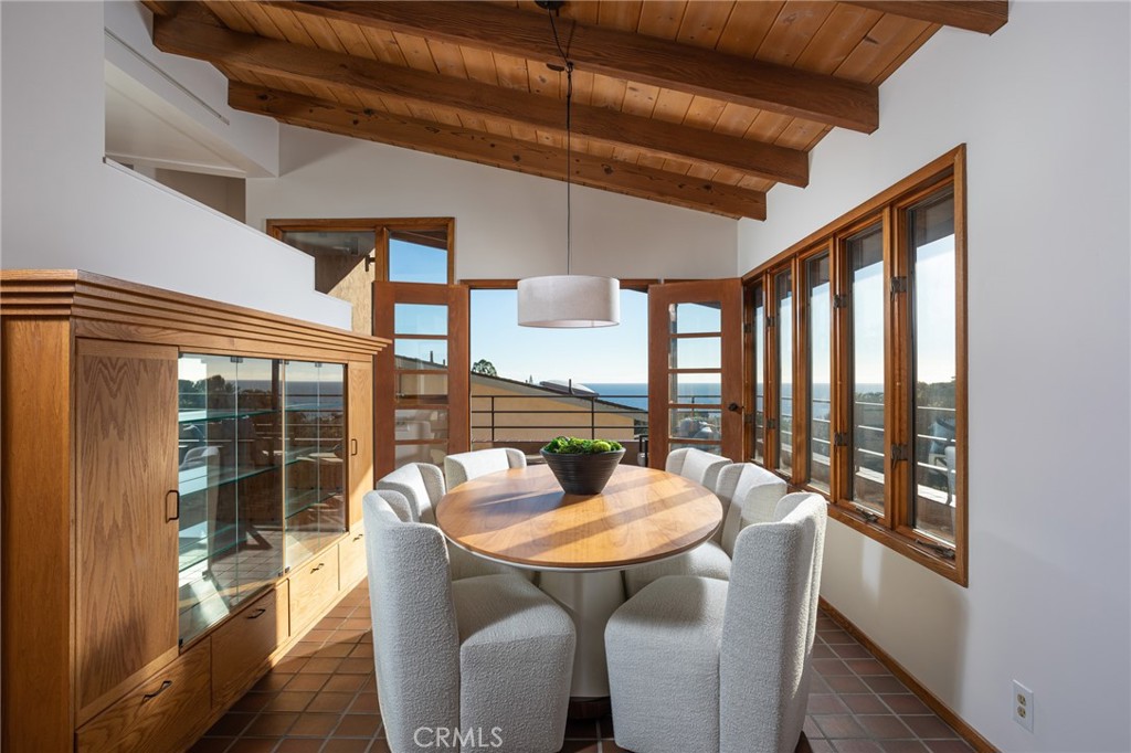 967 Meadowlark Lane, Laguna Beach, CA 92651