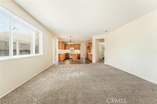 Detail Gallery Image 12 of 42 For 330 Palo Santa, San Jacinto,  CA 92582 - 5 Beds | 3 Baths