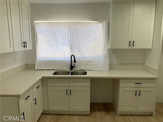 Detail Gallery Image 14 of 20 For 1211 W 40 Th Pl, Los Angeles,  CA 90037 - 2 Beds | 1 Baths