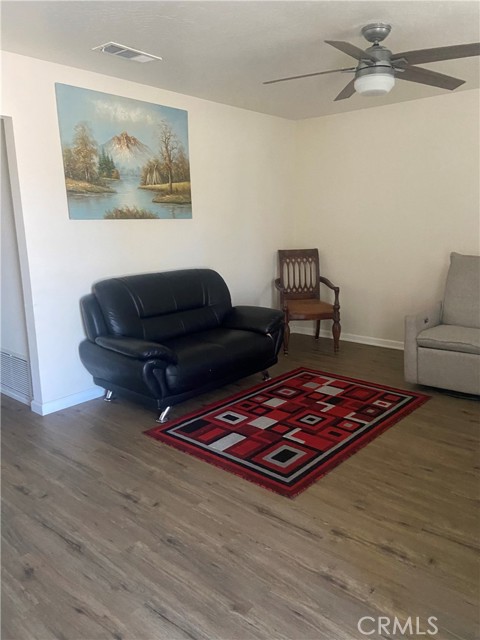 Detail Gallery Image 2 of 5 For 1861 Calle Diablo, Hemet,  CA 92545 - 2 Beds | 1 Baths