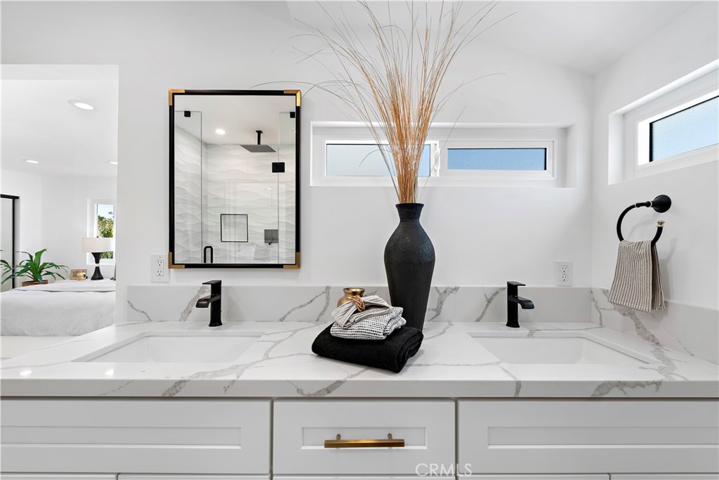 418962e9 05b7 4d5e 9acf 50fa5fda3c5e